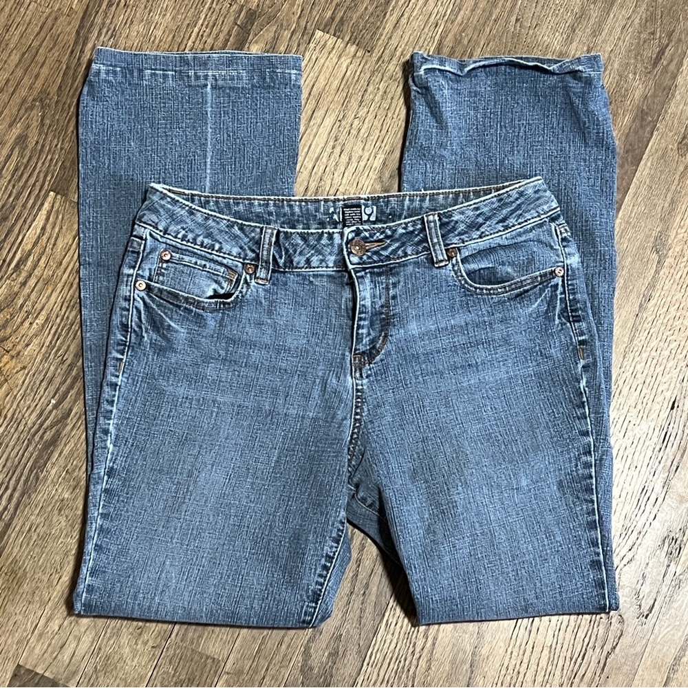 Ladies vintage worn distressed jeans size 10
